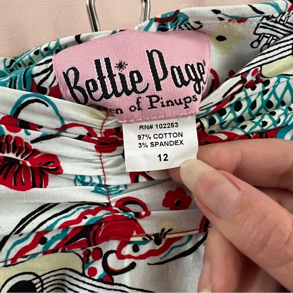 Bettie Page Tropical Print Circle Skirt - Picture 3 of 5